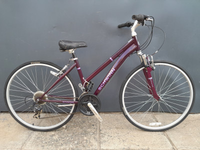 Schwinn third avenue women's bike online purple