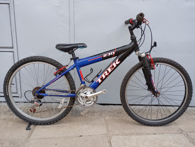 Trek MT 230